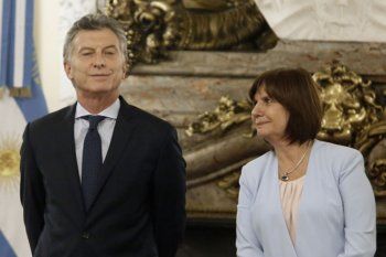 tras ratificar la doctrina chocobar, ahora bullrich comprara pistolas que funcionan como ?picanas?