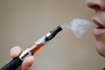 fumadores y vapeadores: ¿tienen una evolucion mas severa o peor pronostico si adquieren covid-19?