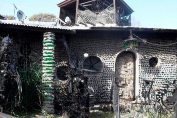 ?la casa de las botellas?: la historia detras de uno de los atractivos de quilmes