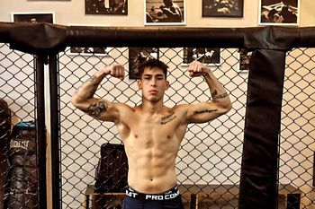 el platense que se instalo en brasil para ser campeon de mma 