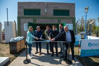 carlos bianco puso en vereda a un intendente que acuso a la provincia de no hacer obras en su distrito