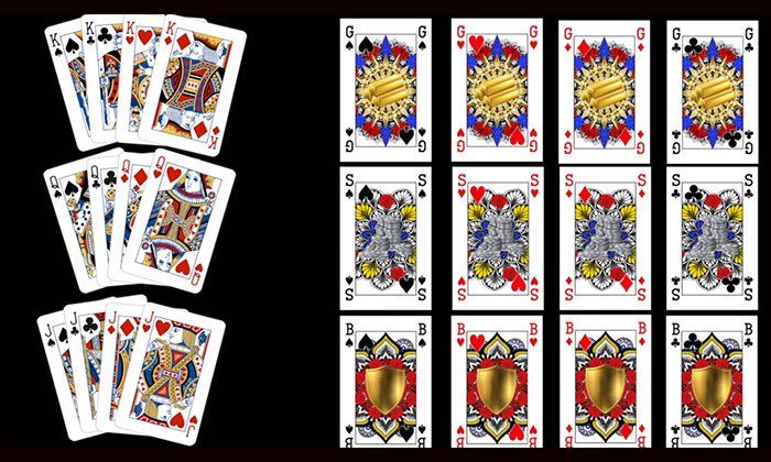 Asi se ven comparativamente un mazo de cartas tradicionales y las nuevas barajas inclusivas por la igualdad 