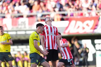 la maldicion del punto blanco: guido carrillo y su deuda pendiente