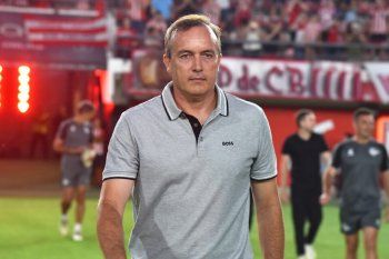 Abel Balbo en UNO, en su primre partido con el público de Estudiantes.
