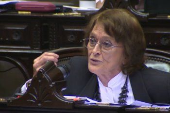 Murió Alcira Argumedo