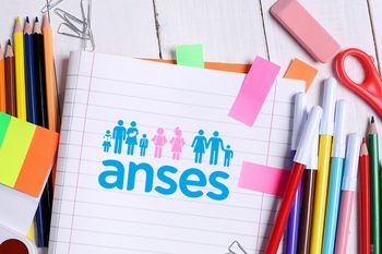 Ayuda Escolar Anual 2022.