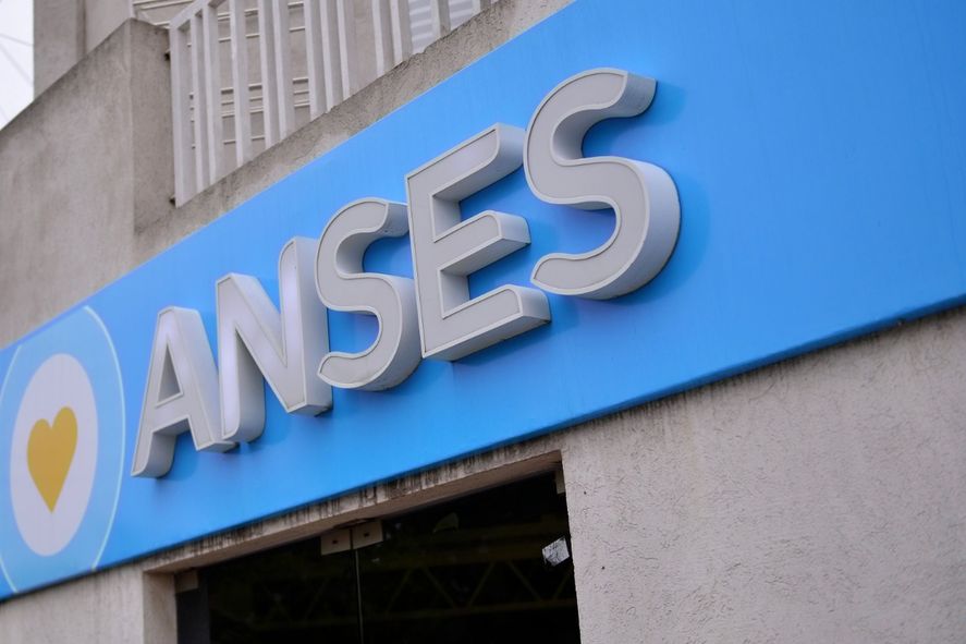 La Anses ya confirmó las fechas de cobro del bono de 45 mil pesos que cobrarán adultos sin ingresos. Se trata de la segunda mitad del Refuerzo Alimentario.