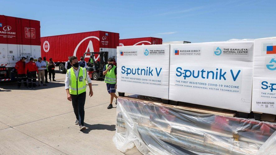 Llegaron 500 mil vacunas Sputnik V al país