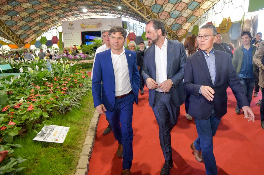 Axel Kicillof recorrió la Fiesta Nacional de la Flor en Escobar