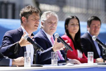 Axel Kicillof junto al presidente Alberto Fernández en Malvinas Argentinas.