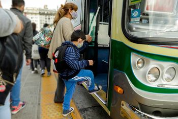 El boleto estudiantil puede tramitarse en Provincia y CABA a través de la web