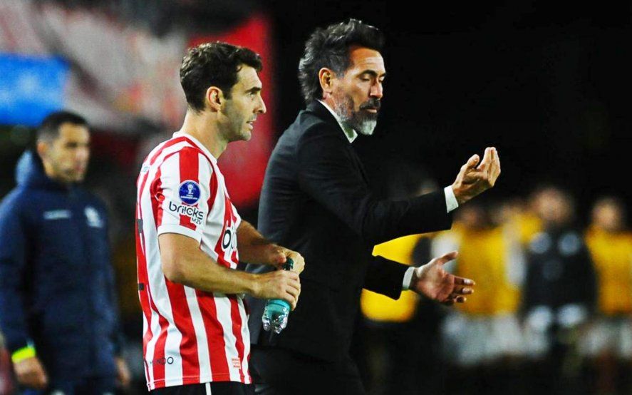 Eduardo Domínguez explicó por qué se inclinó por Mauro Boselli en Estudiantes.