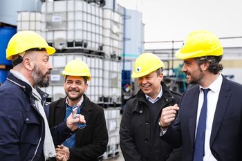 Santiago Cafiero recorrió una PyMe química de Almirante Brown que duplicó sus exportaciones
