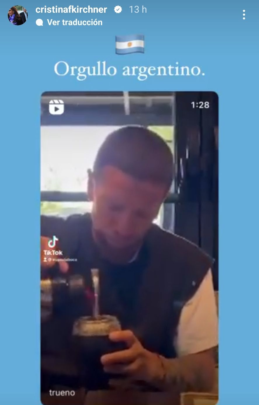 Captura del posteo en las historias de Instagram de Cristina Kirchner, compartiendo el tema de Trueno con la colaboración de Naty Peluso, bajo la frase "Orgullo Argentino"