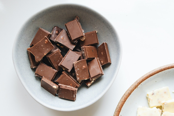 La Anmat prohibió una marca de chocolate y productos en conserva.
