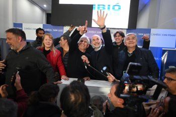 Claudio Poggi festejó junto a Stolbizer, Larreta, Lousteau, Morales y Espert.