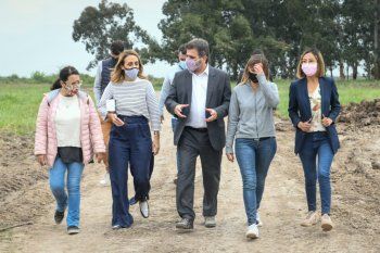 Cristian Ritondo y Florencia Arietto en Guernica. El PRO remarca la grieta por la toma de tierras, pide el desalojo y acusa a Grabois de impulsarlas.