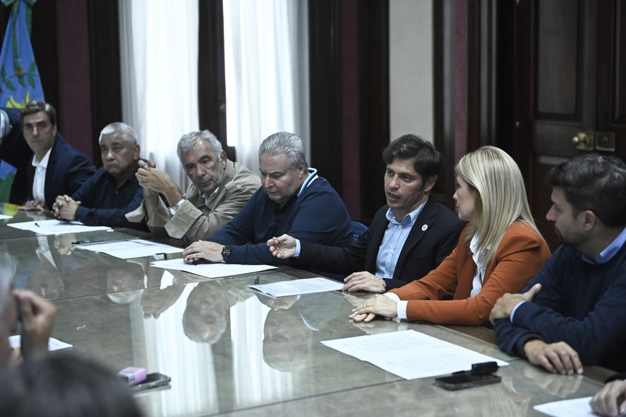 Intendentes de 16 municipios gobernados por Juntos pusieron la firma luego del faltazo de los PRO la semana pasada. El fondo reparte más de 45 mil millones.