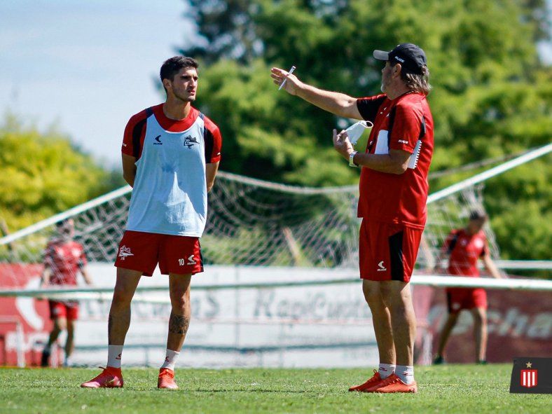 Gustavo Del Prete, cerca de irse de Estudiantes, no viajará a Mar del Plata.