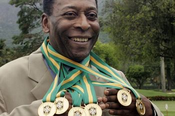 murio pele: el mundo del futbol despide a una gloria