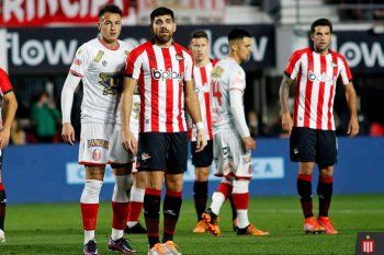 Leandro Díaz, delantero de Estudiantes ante Barracas Central por el Torneo de la Liga Profesional