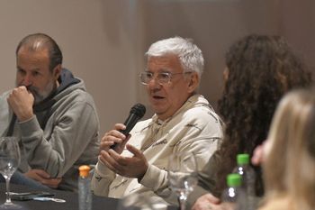 Los intendentes de Coronel Rosales y Monte Hermoso se trenzaron por los aportes de Provincia en transporte y deporte. Chicanas y disputas.