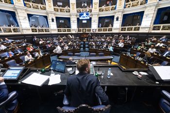 En la Legislatura aún está en veremos el tratamiento de la reforma jubilatoria del BaPro, pero se pusieron de acuerdo en temas de salud y ambiente.
