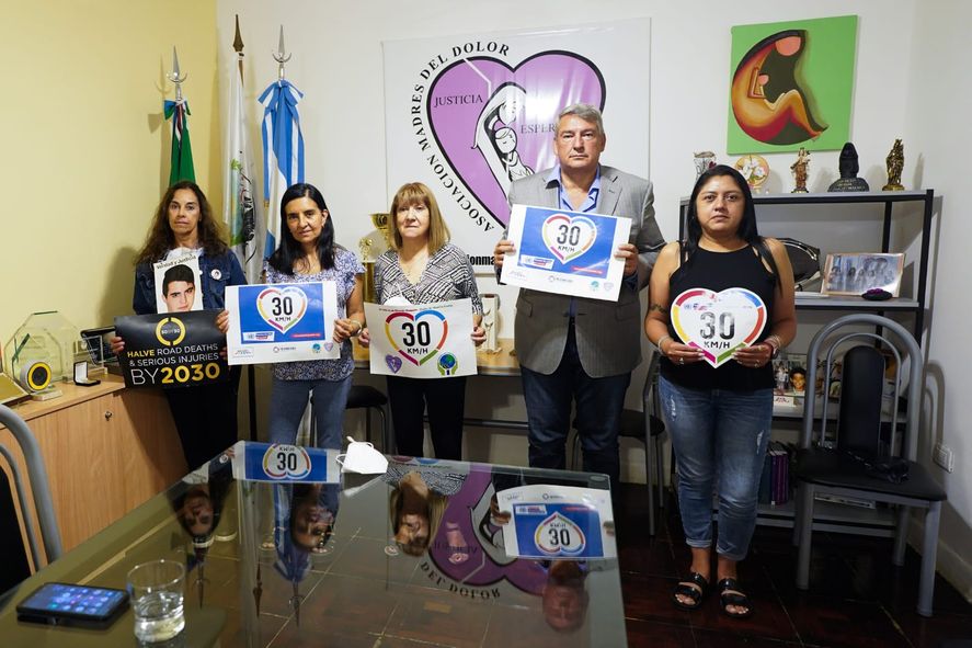Jorge D'Onofrio dialogó sobre la ley de alcohol cero con Madres del Dolor