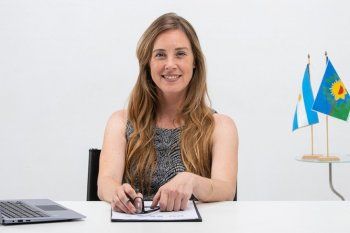 la salida de agustina vila de educacion entusiasma a la oposicion