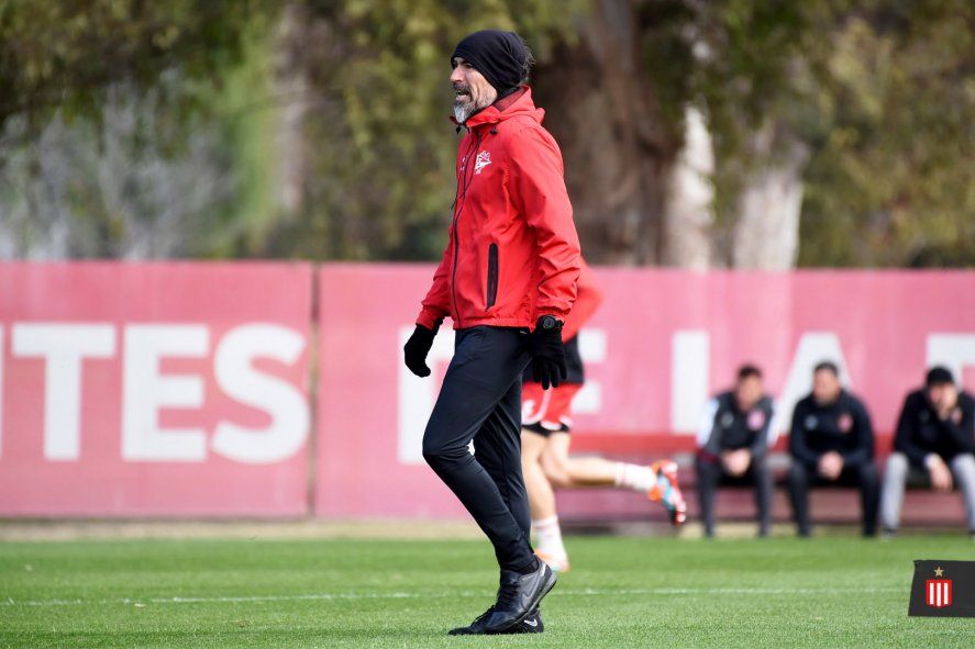 Eduardo Domínguez, entrenador de Estudiantes. (Foto: prensa EDLP)