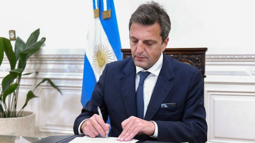 Massa presentó el proyecto para modificar el impuesto a las ganancias
