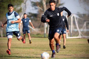 gimnasia entrena por ultima vez y parte rumbo a santa fe