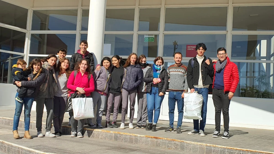 Dos escuelas ubicadas en localidades de la provincia de Buenos Aires fueron seleccionadas por el World's Best School Prize 2023 como las 50 mejores del mundo.