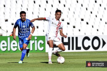 Estudiantes y Godoy Cruz se enfrentan esta tarde en Mendoza