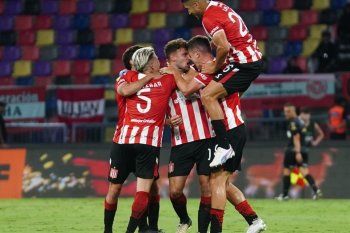 Estudiantes vs. Vélez, por el Trofeo de Campeones