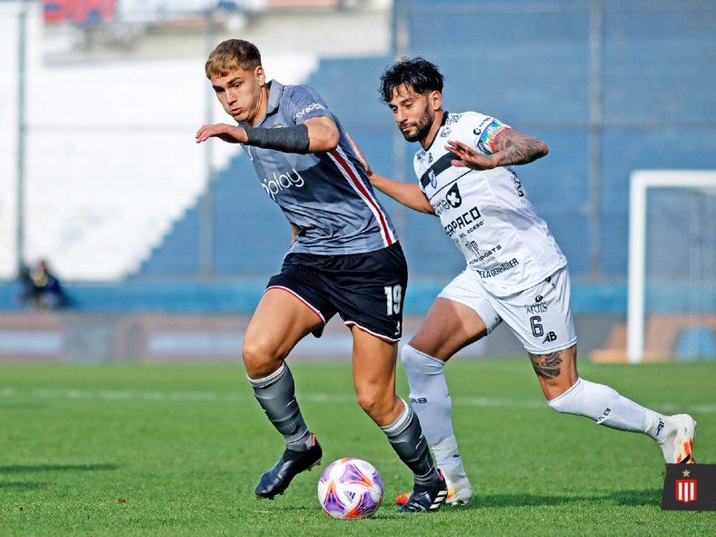 Mateo Pellegrino en acción en Estudiantes vs. All Boys por Copa Argentina (Foto: Prensa EDLP)