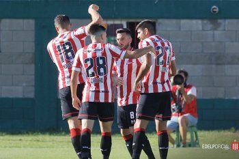 Estudiantes se floreó en Sarandí.