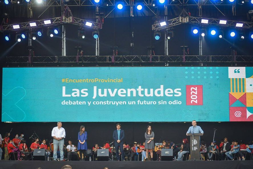 A poco de cumplirse 46 años de La Noche de los Lápices, el gobernador Axel Kicillof anunció la ampliación del boleto estudiatil para el ciclo superior.