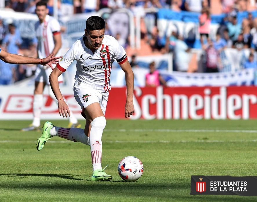 Fernando Zuqui podría quedarse en Estudiantes hasta diciembre.