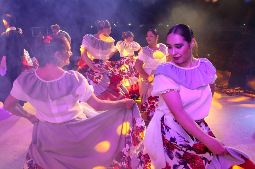 Este fin de semana, San Pedro realizará la tradicional Fiesta Provincial del Durazno y la Producción, con la presentación de Jairo y muchas propuestas.