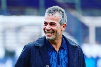 Gabriel Pellegrino, presidente de Gimnasia, en el estadio Juan Carmelo Zerillo