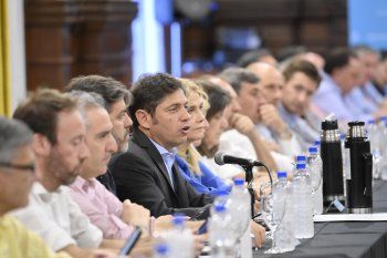 El gobernador Axel Kicillof dio a conocer la lista de las y los funcionarios que ocuparán un lugar en su renovado gabinete. ¿Quiénes son?Lo que dejó la cumbre de Axel Kicillof en La Plata, con casi un centenar de intendentes y futuros intendentes de UxP.