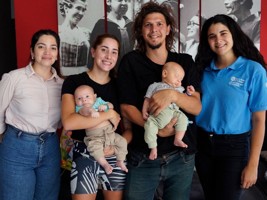La familia de los bebés ya puede conocer cuál es Lorenzo y cuál Valentín.