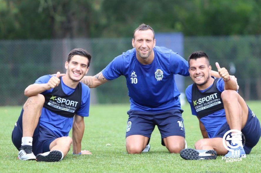 Matías Melluso, Brahian Alemán y Matías Pérez García en Gimnasia