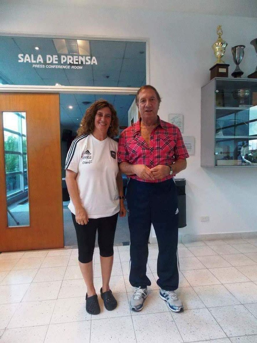 Stegñares y Bilardo extendieron el vínculo hasta la Selección de fútbol pero la lucha del femenino todavía no termina.