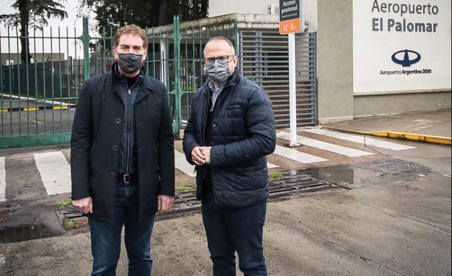 Diego Santilli y Diego Valenzuela en campaña por El Palomar.
