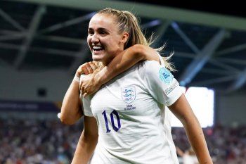 Georgia Stanway festeja el 2-1 de Inglaterra ante España en la Eurocopa Femenina 2022.