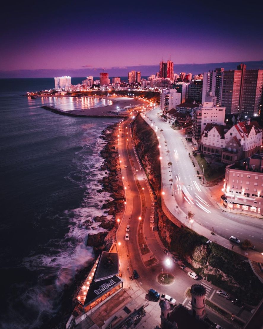 De noche y desde las estrellas. Mar del Plata brilla en cada una de las fotos sacadas por Juanchi Ugalde. 