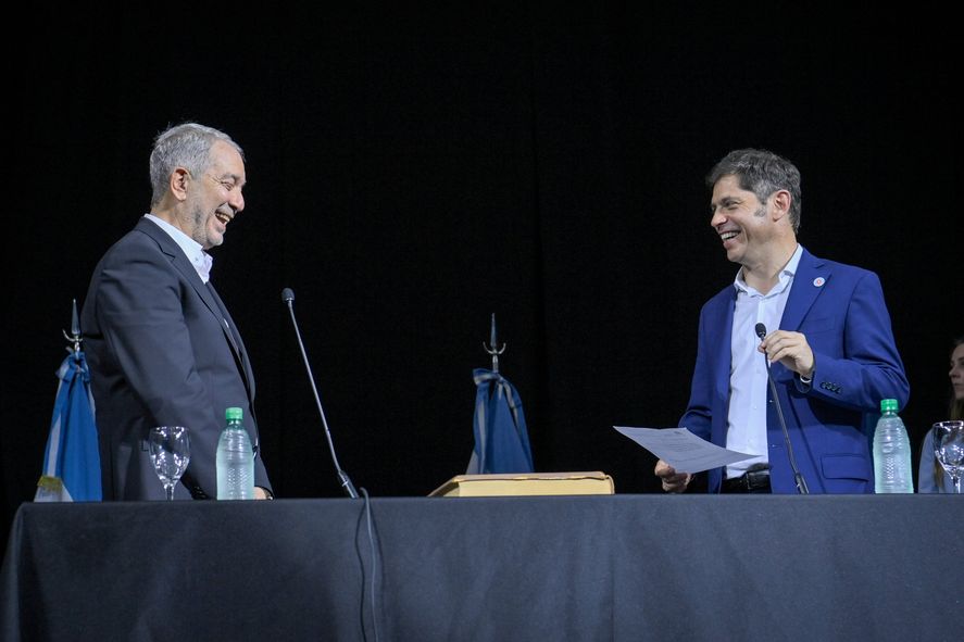 Julio Alak juró como intendente de La Plata y asume su quinto mandato.