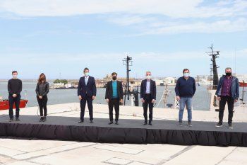 Kicillof firmó acuerdos en el puerto de Mar del Plata